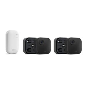 Blink Outdoor 4 + pack de extensión de batería: cámara de seguridad inteligente HD sin cables, 4 años de autonomía, detección de movimiento, compatible con Alexa (sistema de 2 cámaras) | IP65